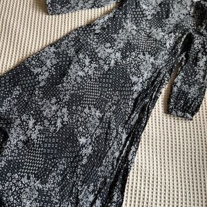 Old Navy Black and White Floral Dress